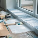 Jak skutecznie odnowić parapet plastikowy? Praktyczny poradnik domowy